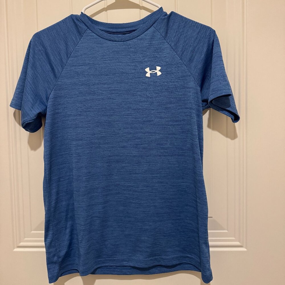Under Armour Loose Boys Striped Blue T-shirt - size Large